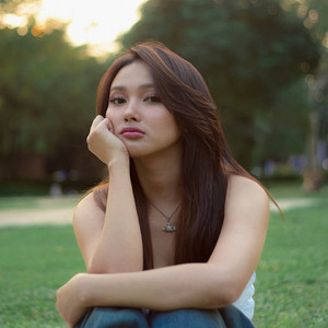Shakira Jasmine - Benar Salah